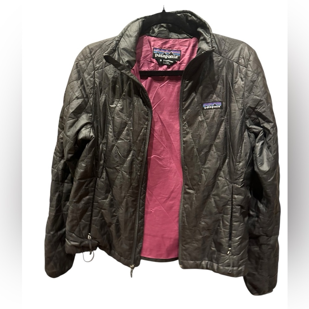 Patagonia Women's Metallic Gray Puffer Jacket - Picture 4 of 9